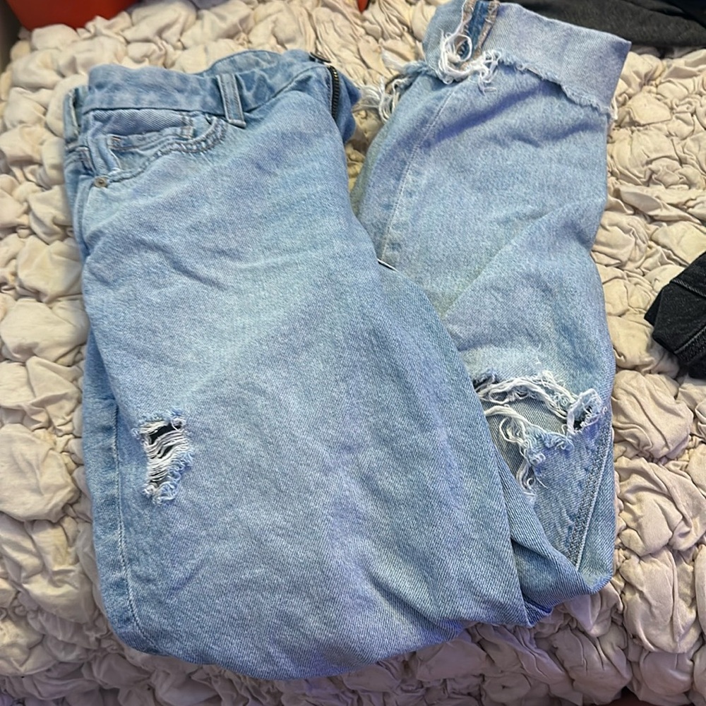 American eagle mom jeans